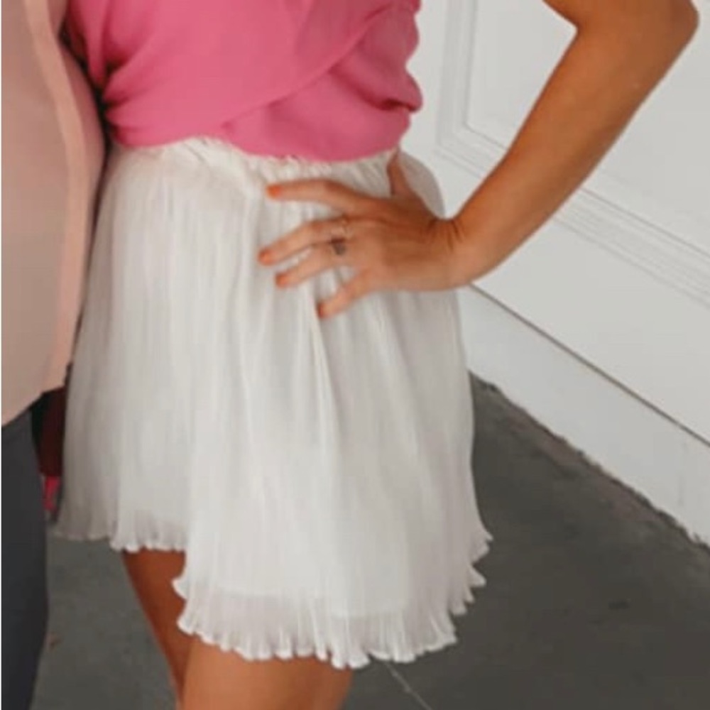 White pleated skirt